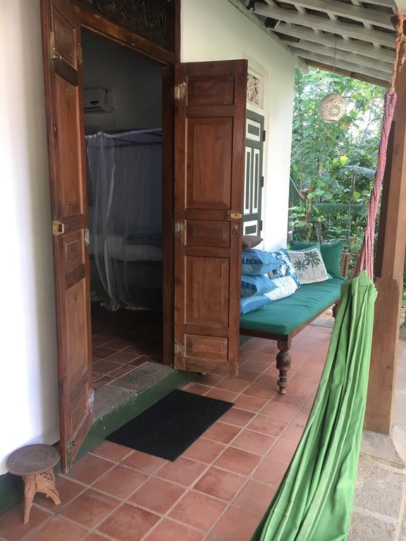 Bed and Breakfast Templeberg Walahanduwa Exterior foto