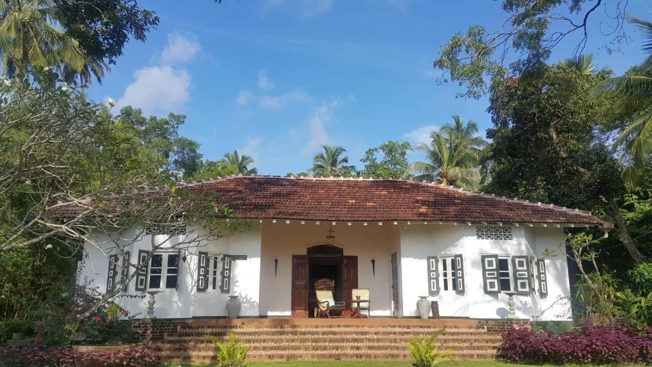 Bed and Breakfast Templeberg Walahanduwa Exterior foto